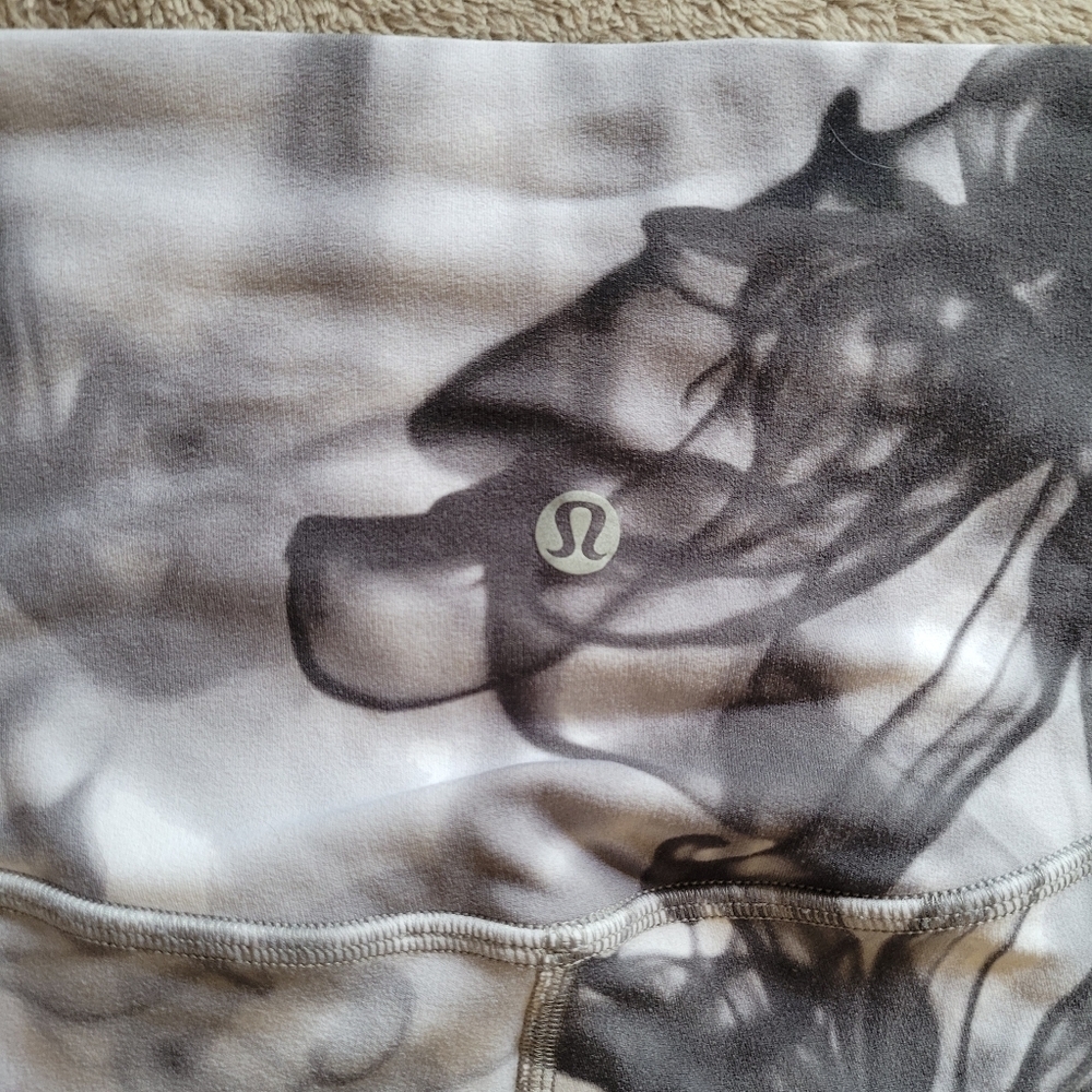 Lululemon Throwback Print Align High-Rise Pant 25" Unicorn Throwback White 6 - Picture 7 of 11